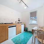 아파트 3 By Interhome *
